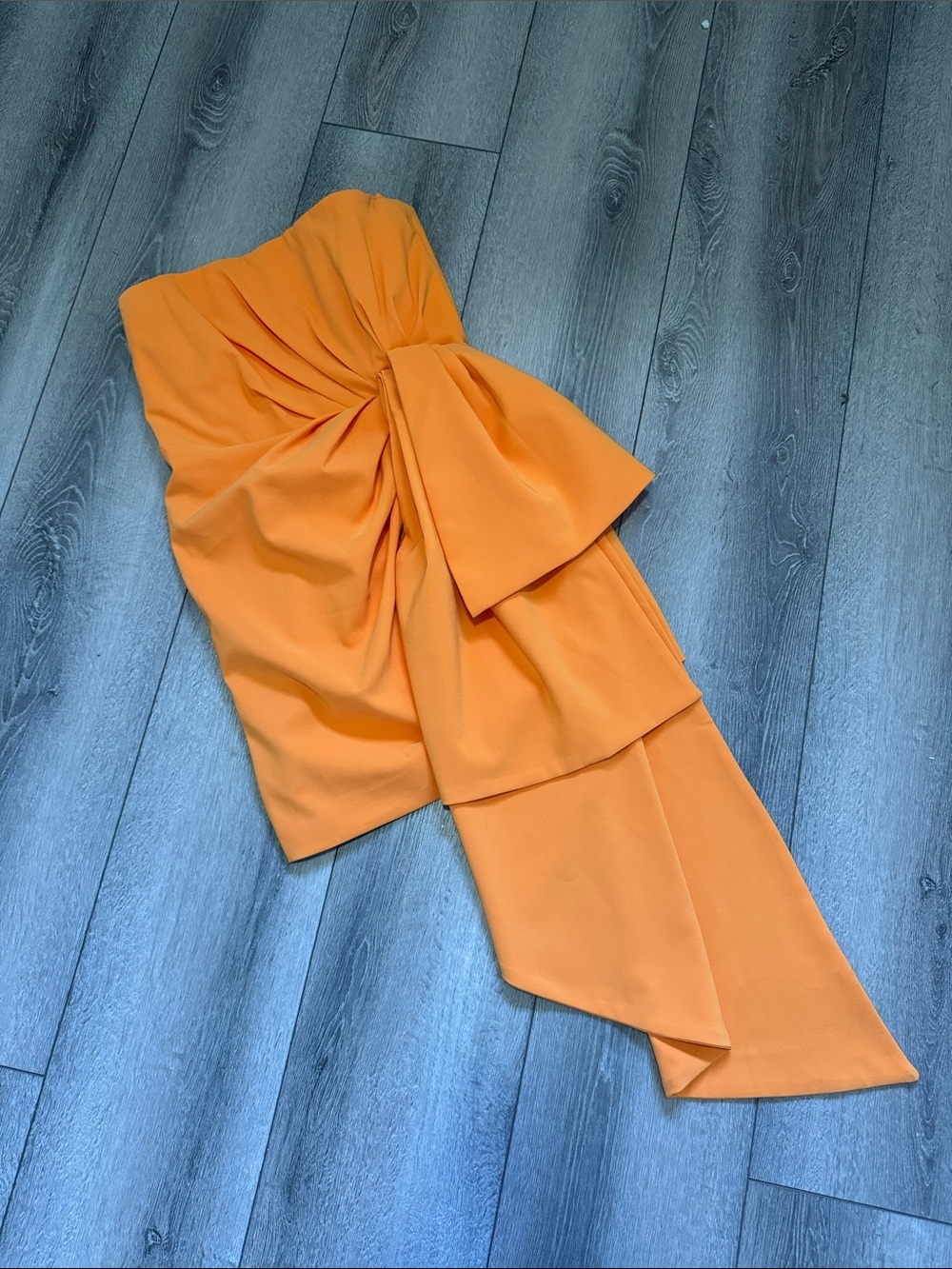 Lavish Alice SHAKIRA Bandeau Half Bow Drape Midi Dress in Apricot 10 - Picture 4 of 6